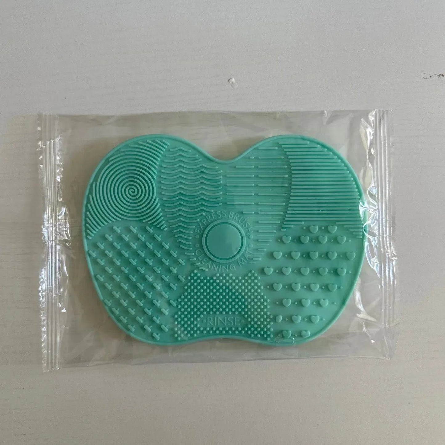 Apple Shaped Makeup Brush Cleaning Pad